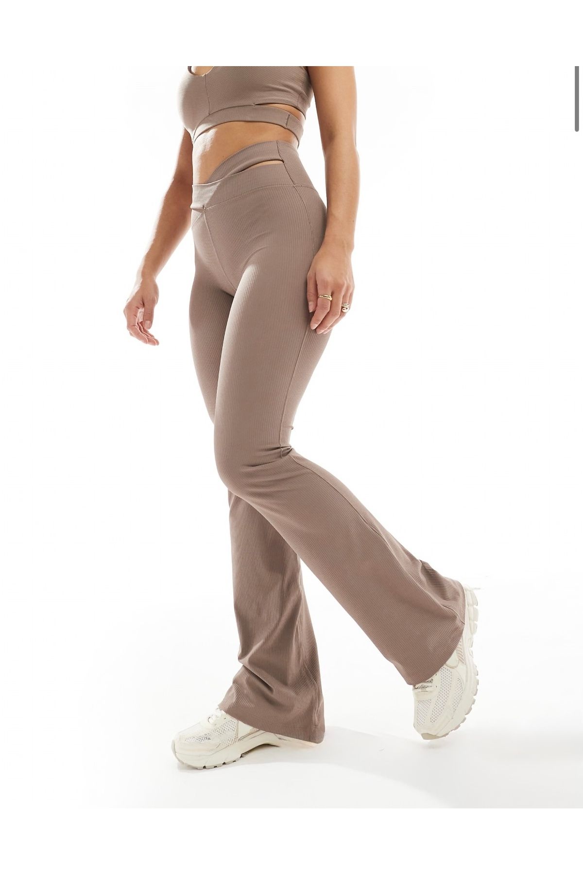 Nike Zenvy Rib Gentle-Support High-Waisted Flared Leggings İspanyol Paça Kahverengi Kadın Tayt