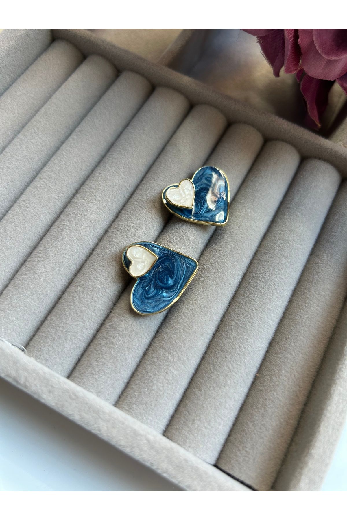 MOONJEWELLERY İki Şekilde Kullanabilen İç içe Kalp Küpe