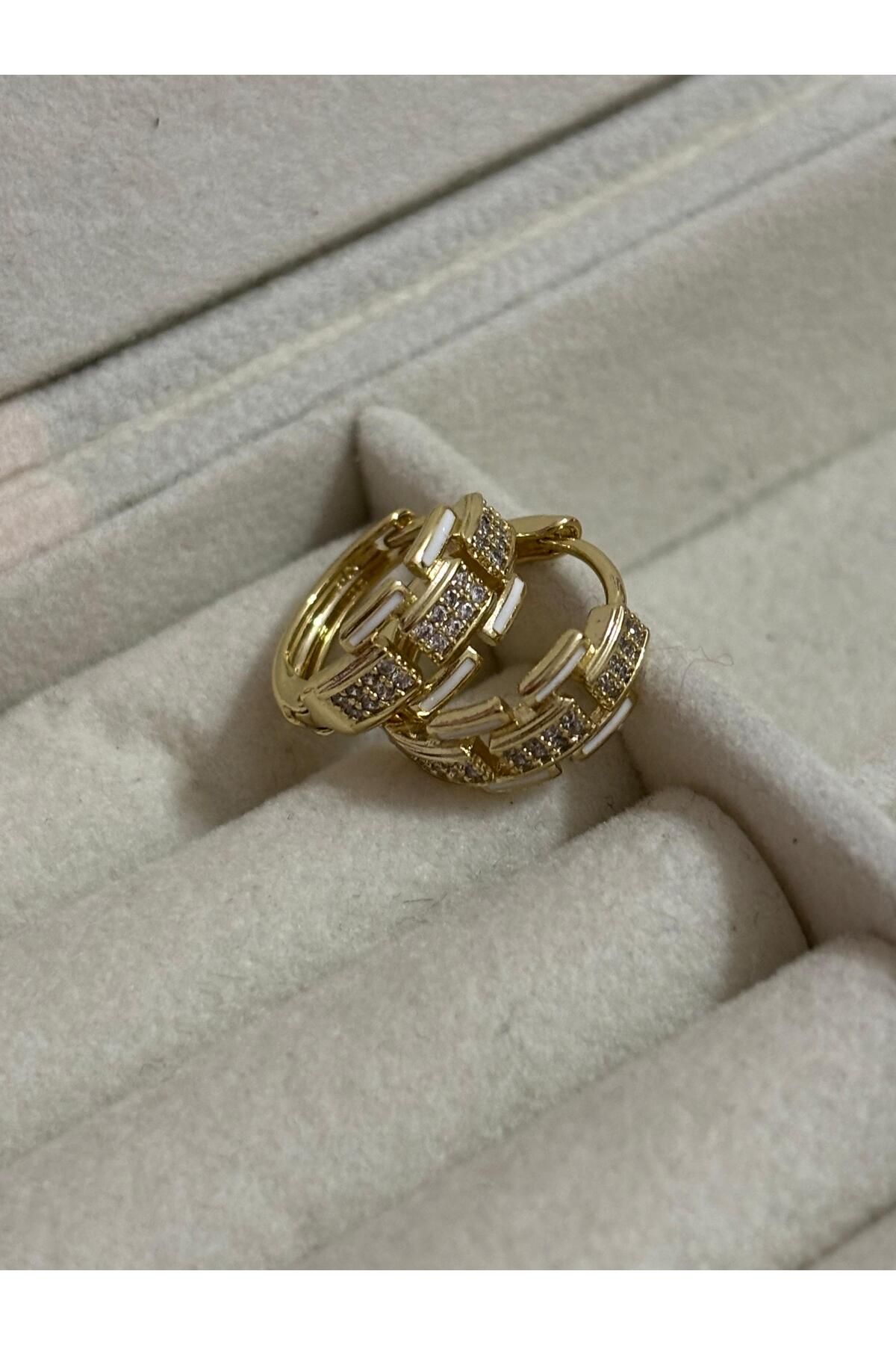 Akiha Aksesuar MARKA MUADİL TAŞLI GOLD XUPİNG KÜPE