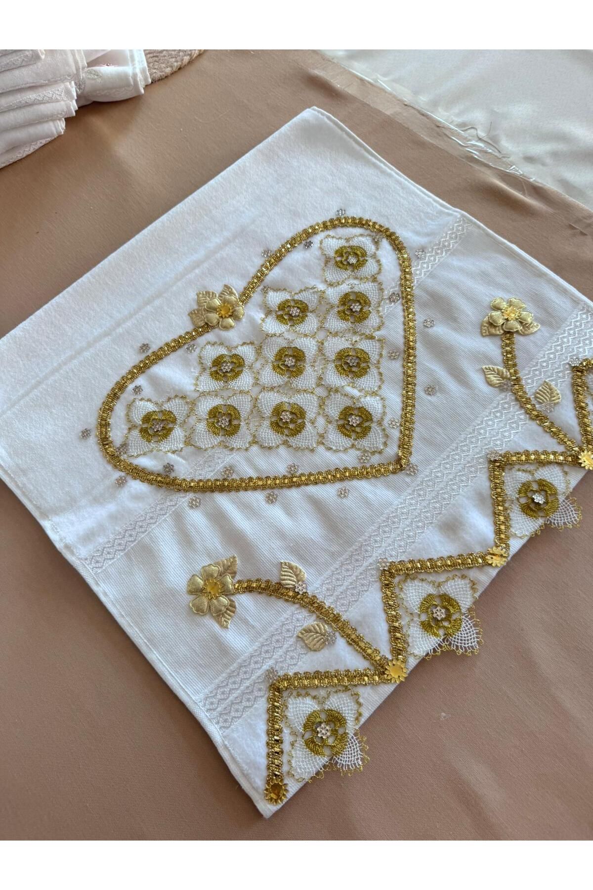 TUTUYA TEXTIL İĞNE OYASI KALP MODEL EL İŞİ DANTELLİ ÇEYİZLİK HAVLU