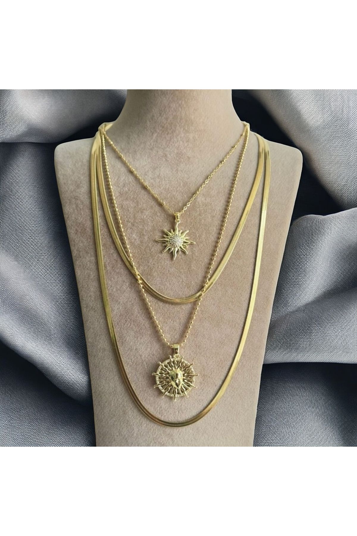 BiVivariShop Gold Çelik Güneş Figürlü Çoklu Kolye