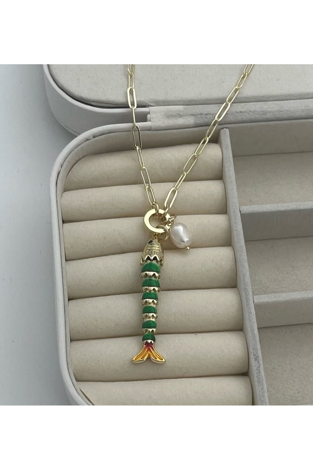 Butik balık charmlı Çelik kolye