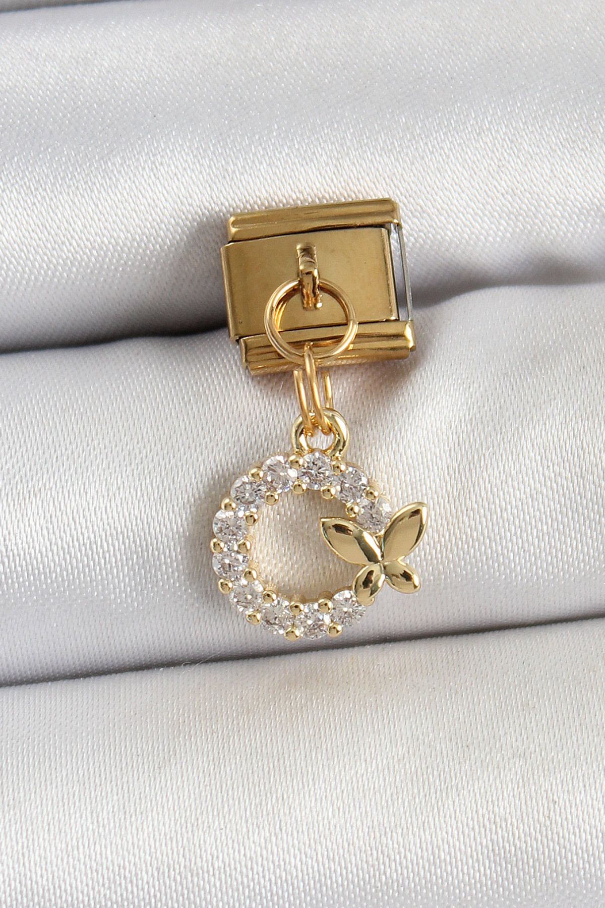 Angel Of Life 316L Çelik Sallantılı Zirkon Taşlı Kelebek Detaylı Halka Model Gold Renk Nomination Charm - TJ-BC144