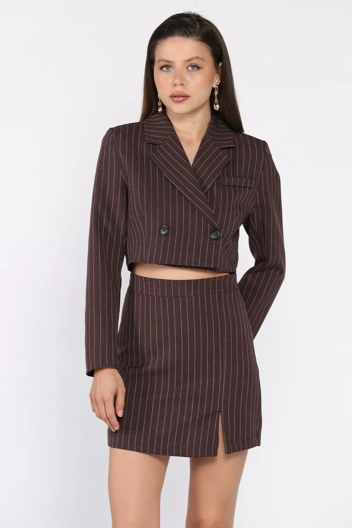 GÜLSELİ Kahve Çizgili Crop Top Ceket Şort Etek İkili Takım