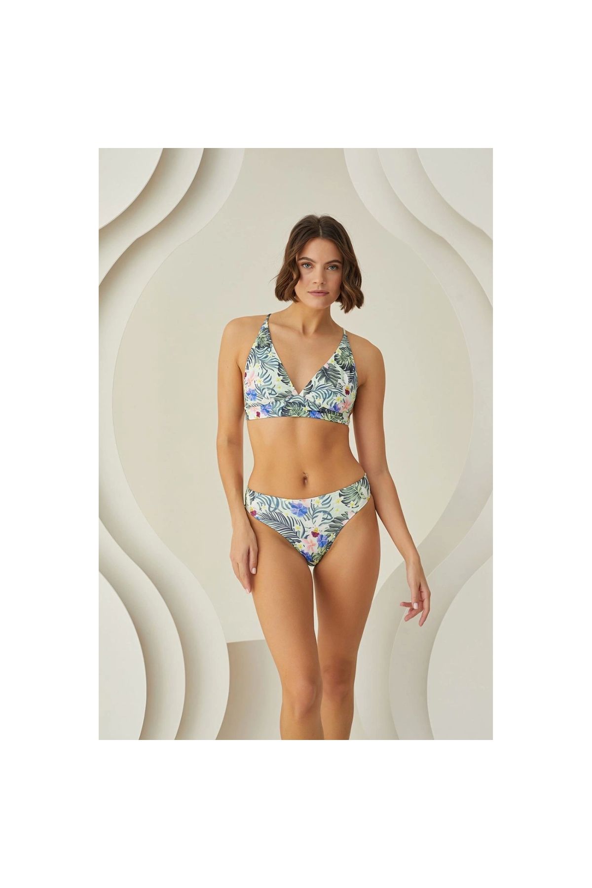 Marsilyan - Özel Tasarım Tropikal Desenli Sırt Detaylı Bikini Takımı