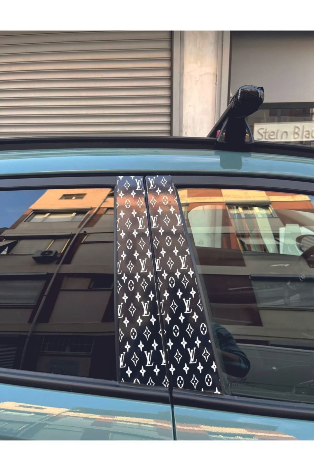 LV Sticker / 50X25 CM 2 ADET LV Sticker / Araç Kapı Direği Kaplama Folyosu Sağ Ve Sol Takım