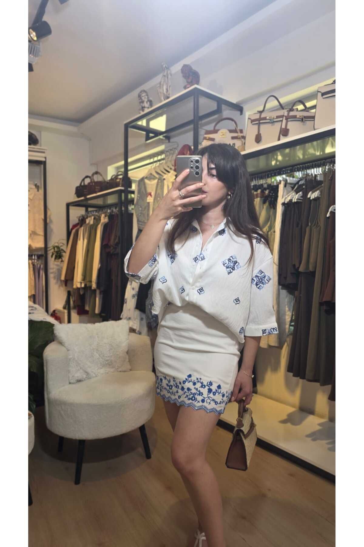 MODA Astar işlemeli etek ve büstiyer takım