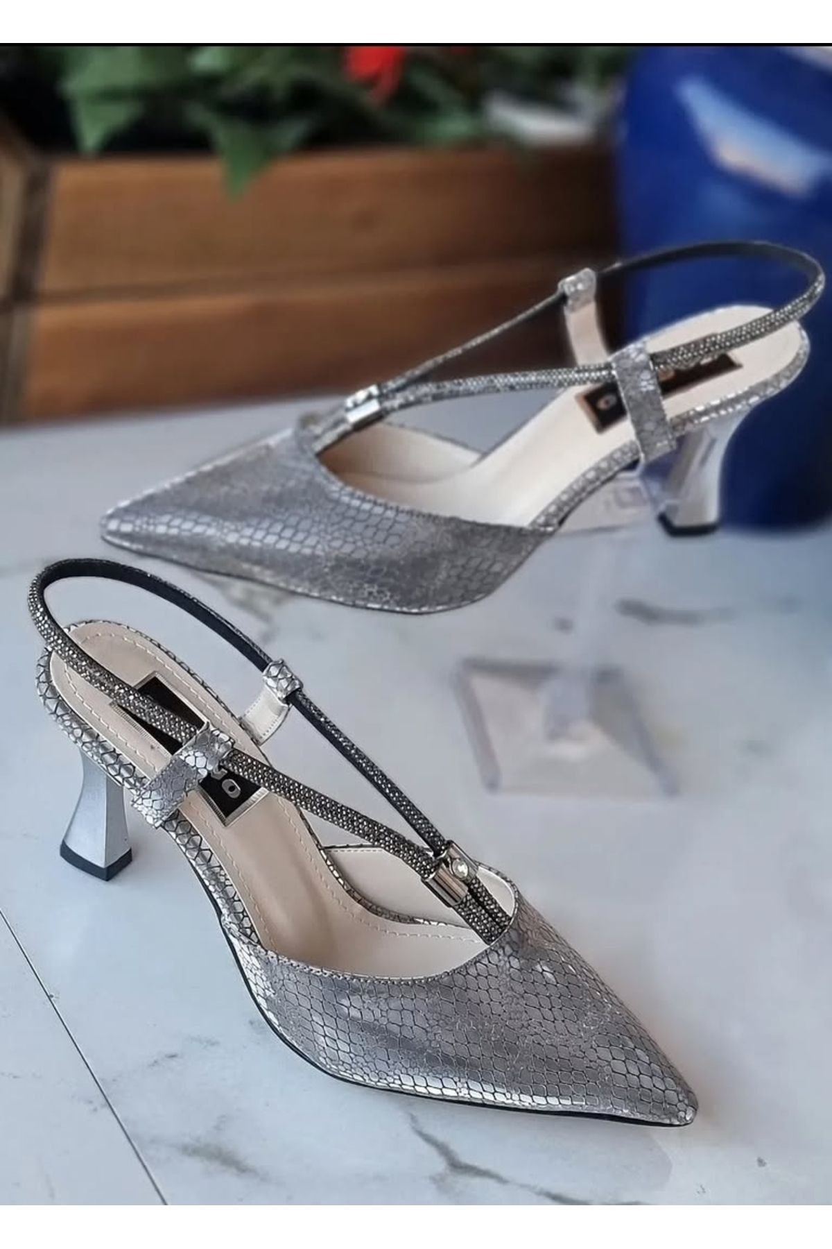 asyada fashion taş detaylı yılan desenli topuklu ayakkabı