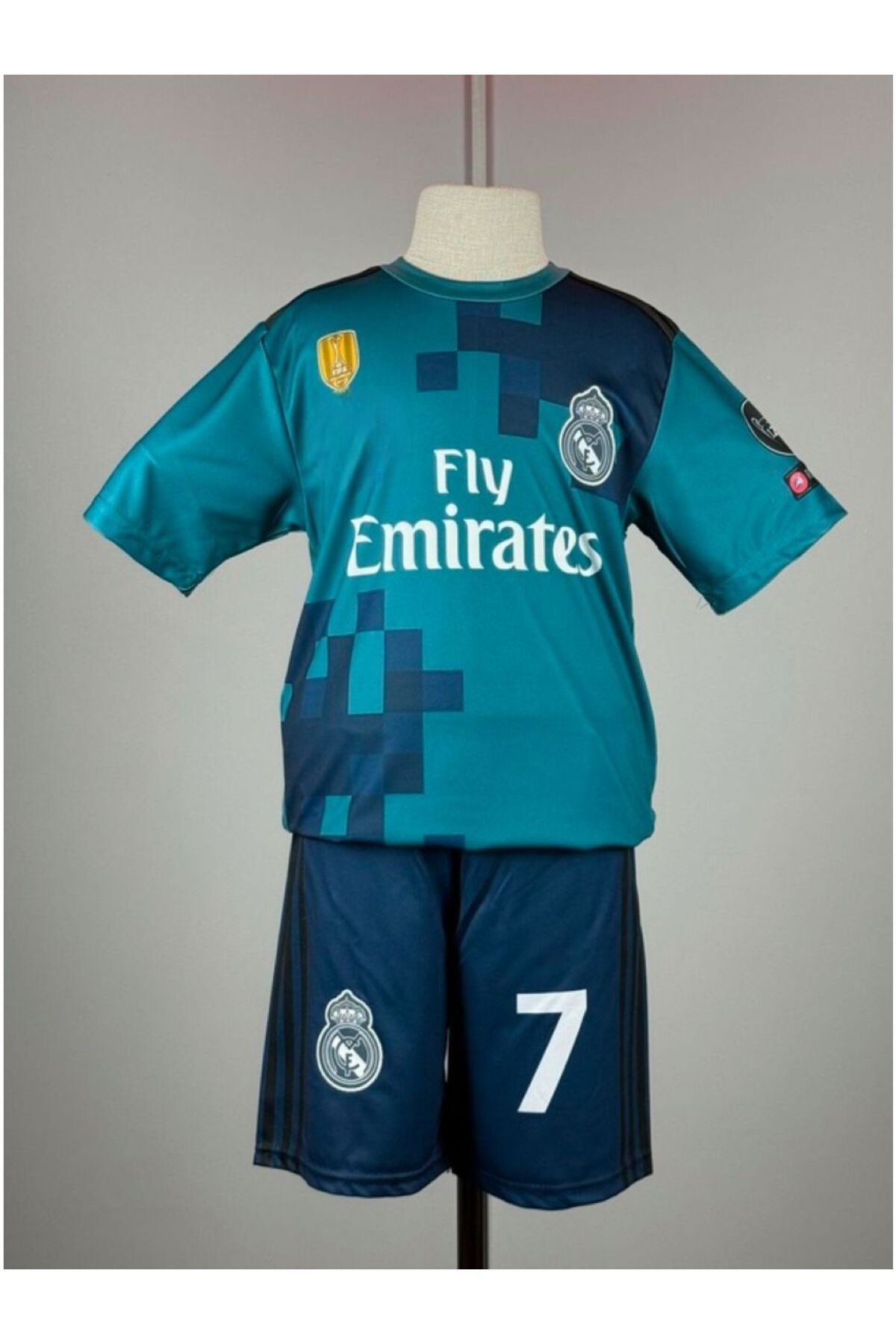 yenteks Cristiano Ronaldo 7 Numara 17/18 Sezon Turkuaz Çocuk Forma Takımı 4'lü Set Çorap+Bileklik