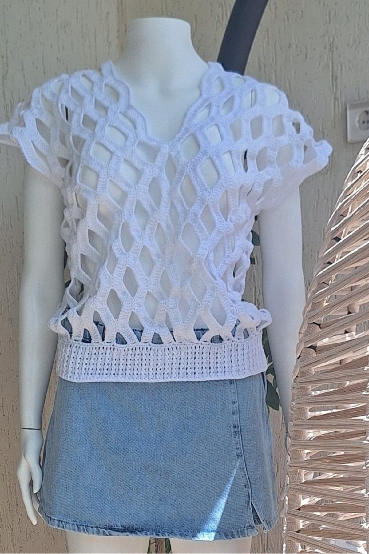 Butik KADIN BEYAZ KAFES MODELİ AJURLU HAND MADE EL ÖRGÜSÜ PAMUKLU COTON İP V YAKA YAZLIK DÜŞÜK KOL BLUZ