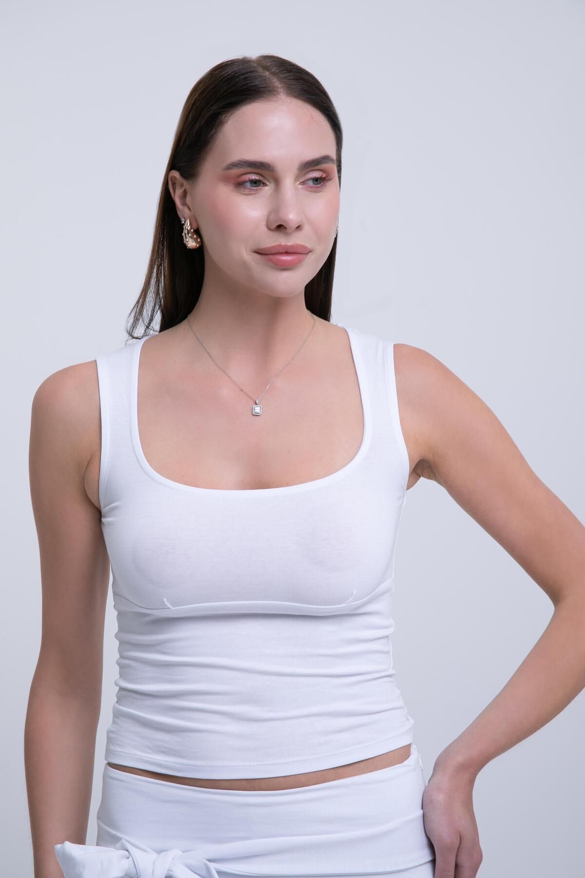 AFLOOW Kadın Beyaz Sıfır Kol Kare yaka Body