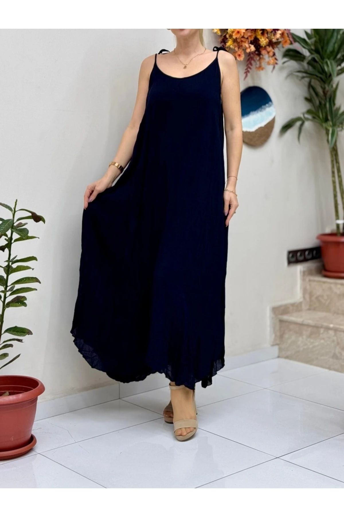 Butik Şans Askılı Yırtmaç Detaylı Vual Dokuma Elbise
