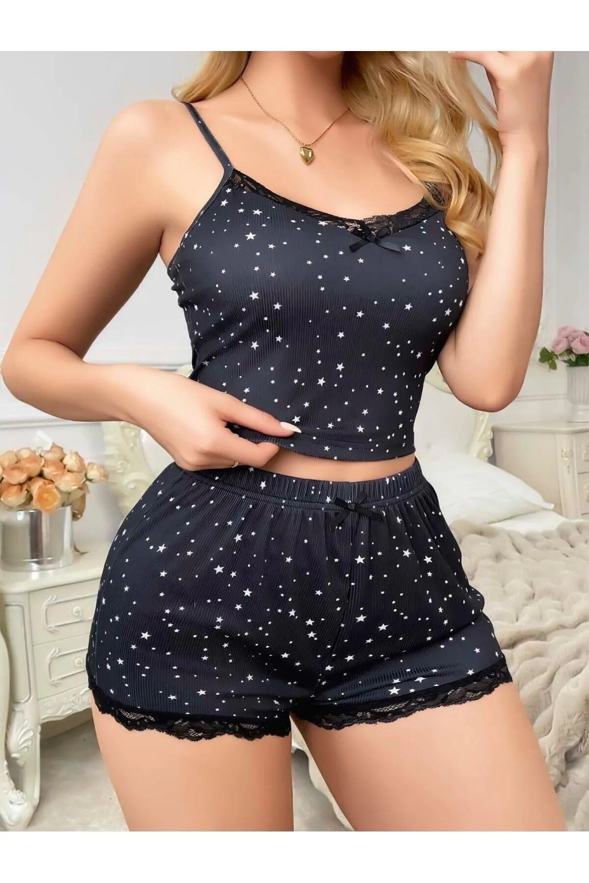 SANAT VE MODA YILDIZ DESEN KADIN PİJAMA TAKIMI