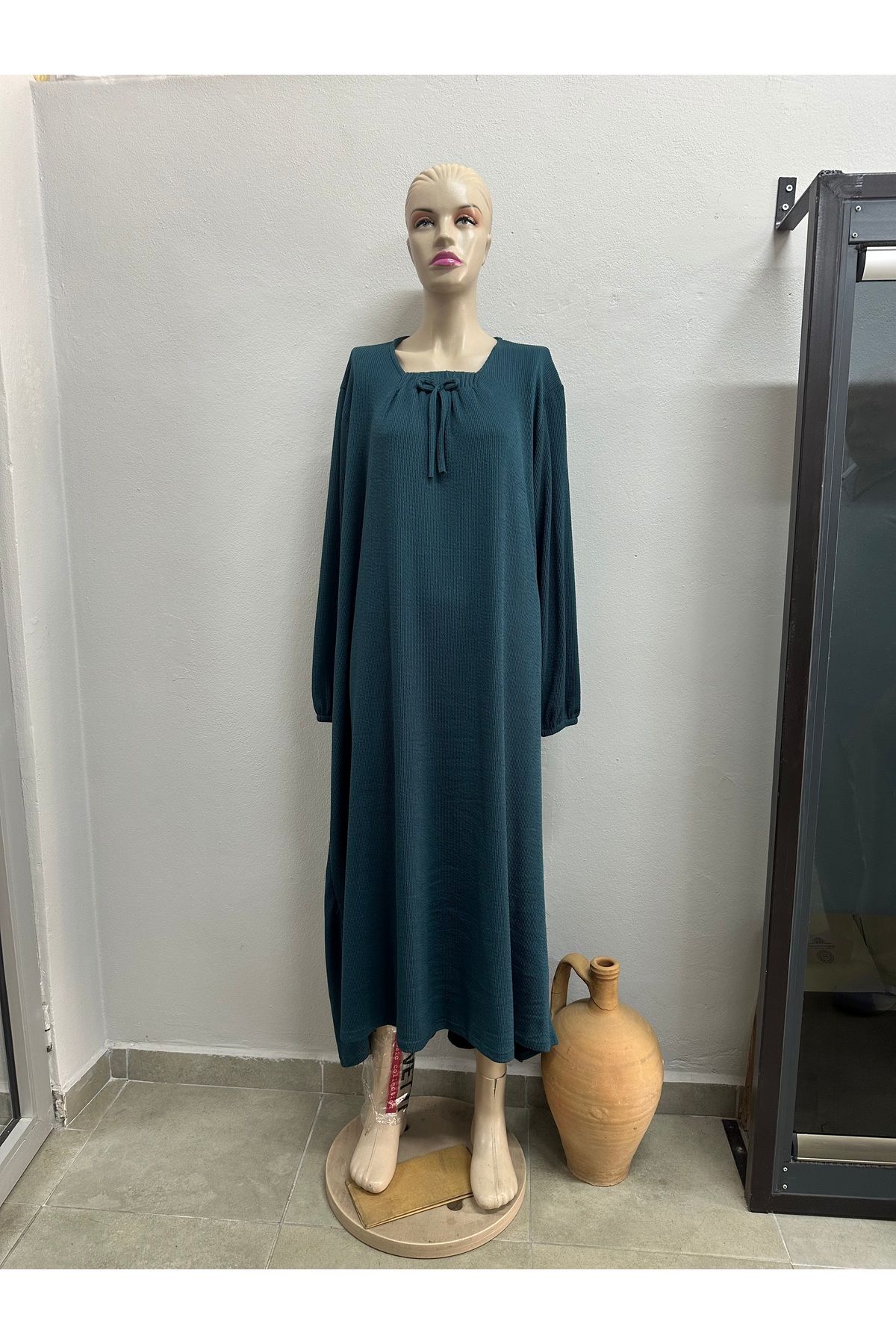Zülal İthal Likralı Kumaş, Kare Yaka, Lastik Kol, (72*2=144 cm. Göğüs/ Boy 132 ölçü YOK.