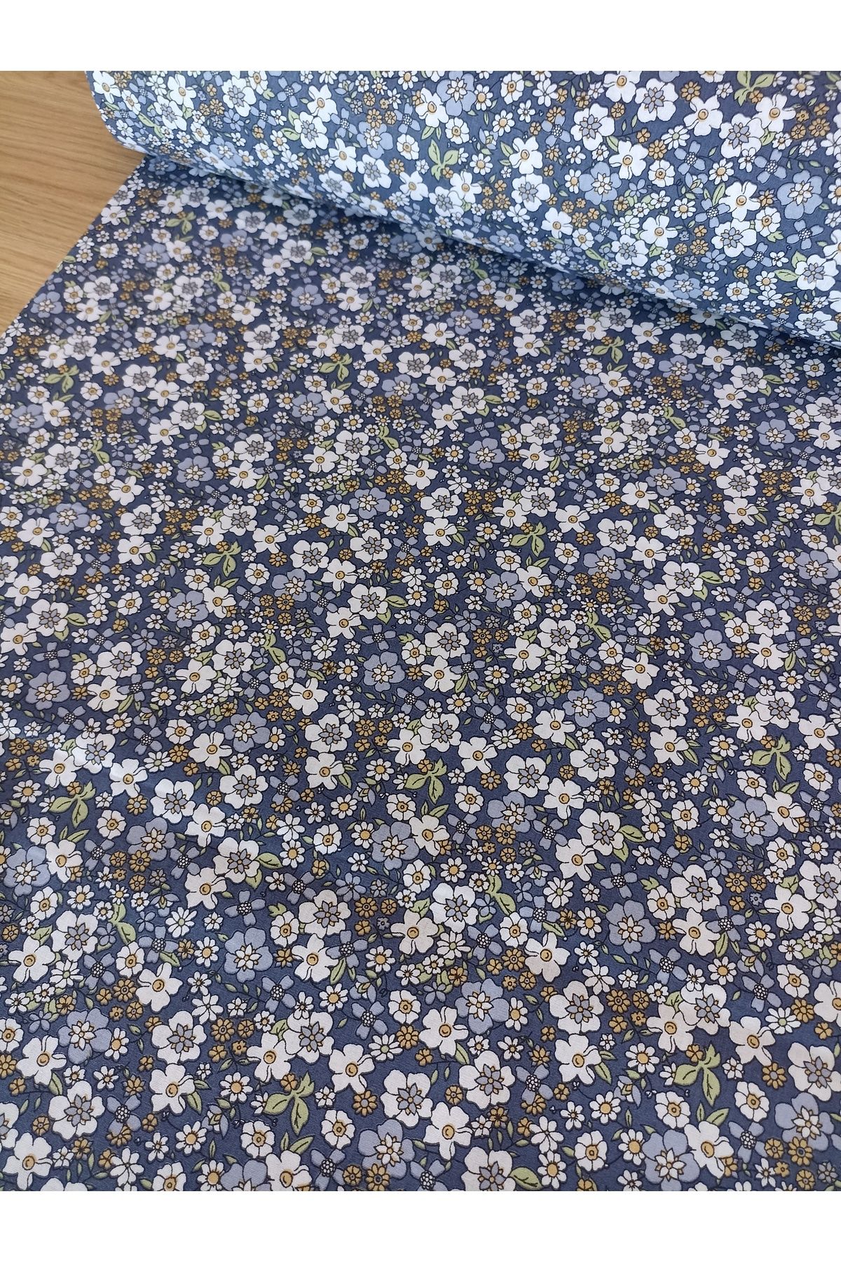 ida design store Mavi Renk Çıtır Çiçek Desenli %100 Pamuk Poplin Kumaş 100x240