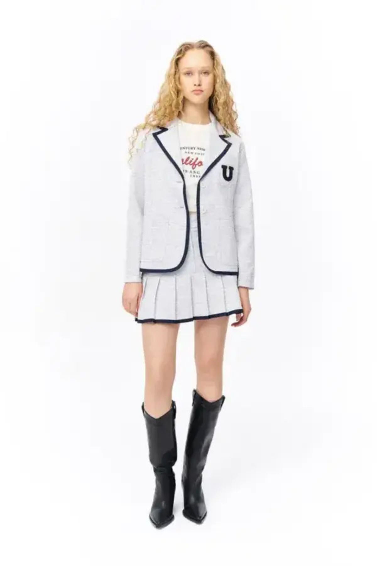 bubeny Biye Detaylı Nakışlı Blazer Ceket & Mini Takım