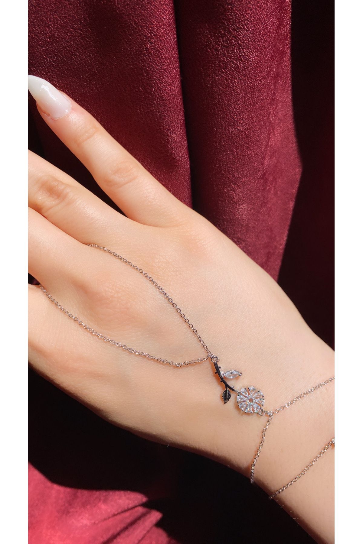 Gök Accessories Papatya Taşlı Çelik Şahmeran