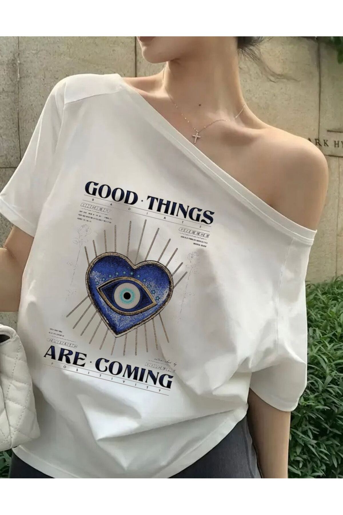 Koklonmoda Büyük Beden Kadın Düşük Omuz Kayık Yaka Good Things Baskılı T-Shirt
