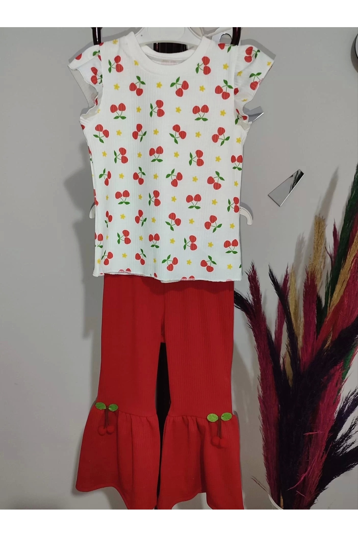 ALFA AKSESUAR 03 1-2-3-4 Yaş Kiraz Baskılı Tişört İspanyol Paçalı Likralı 2li Kız Çocuk Takımı Kırmızı fotoğrafı 4 (önizleme)