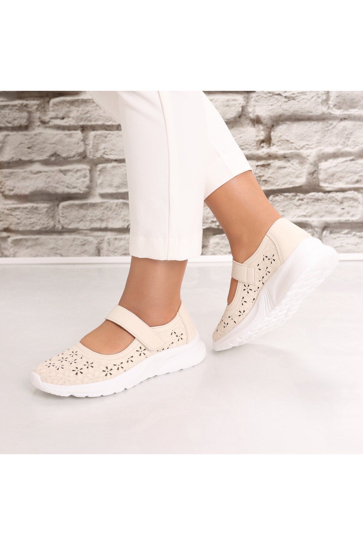 MODA STİL-Women's Casual Beige Shoes Made of Eco-Leather Lani, 36 5