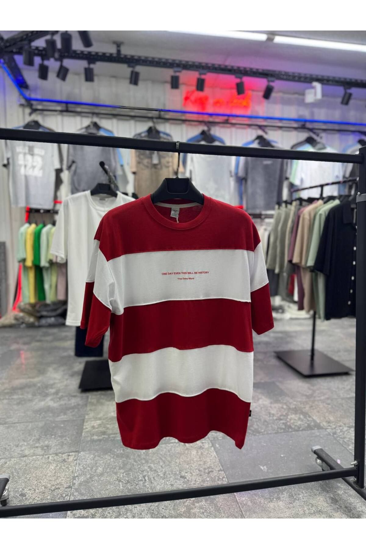 Twentysix T-SHIRT