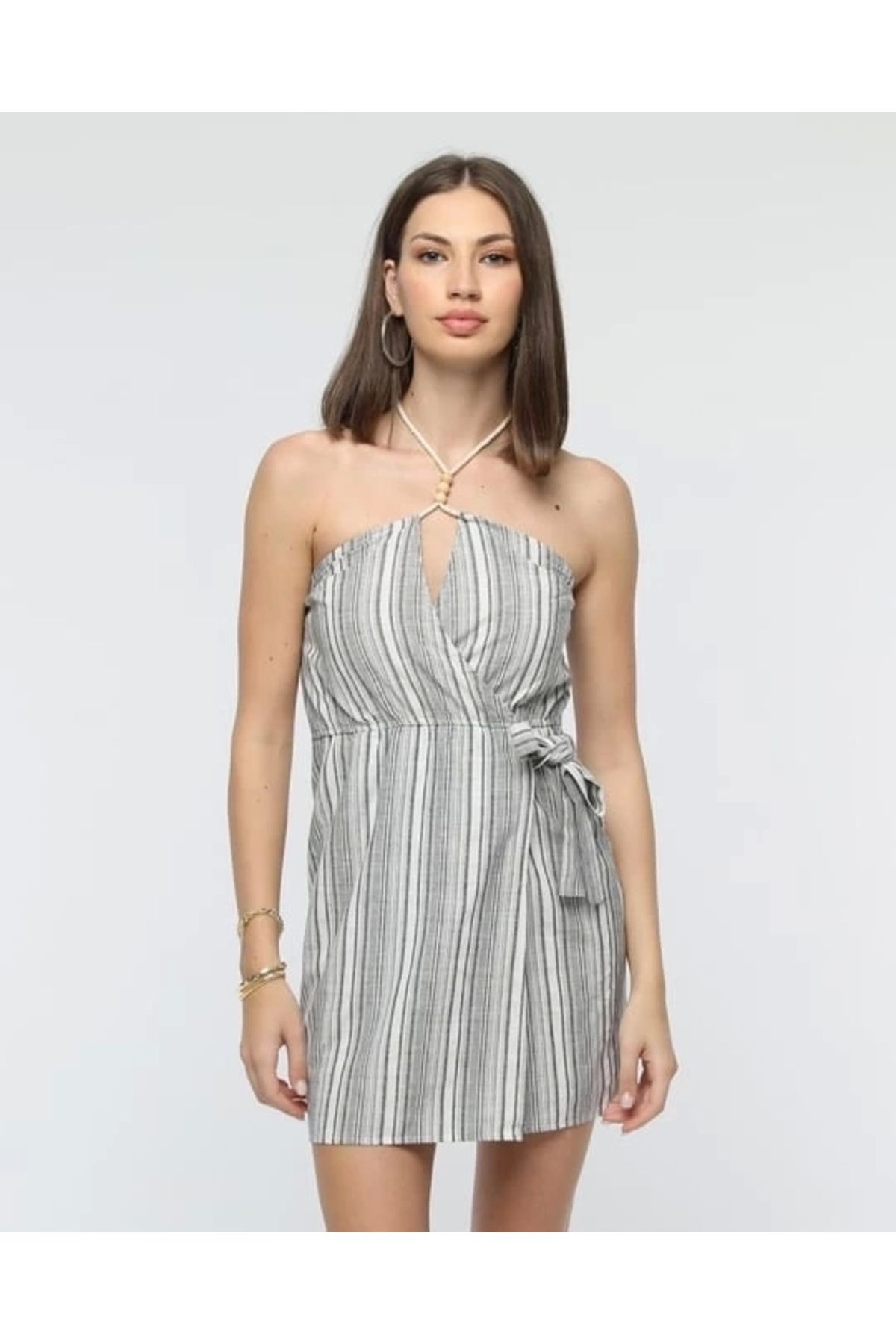 BellevieStore Kuşaklı çizgili mini keten elbise