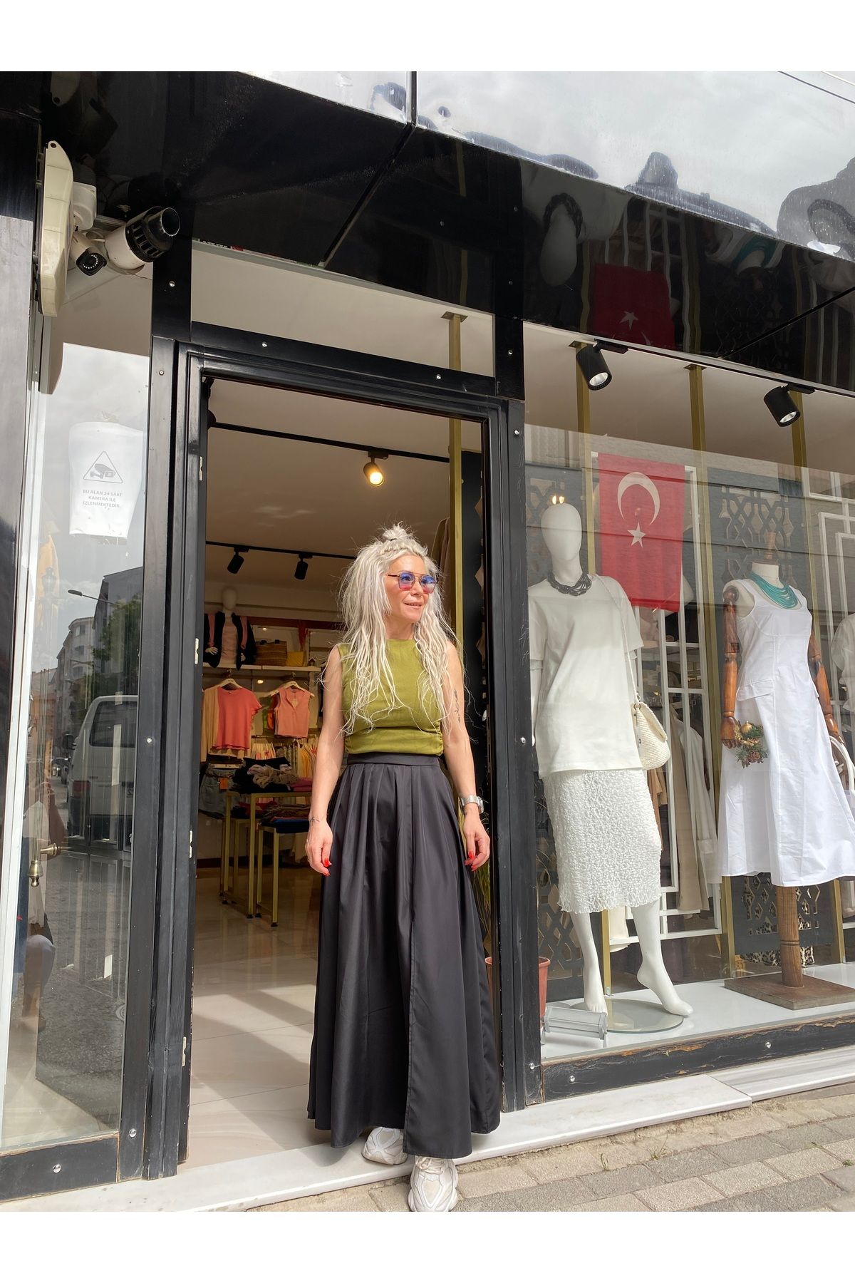 özlem adaşoğlu boutique YIRTMAÇLI ETEK