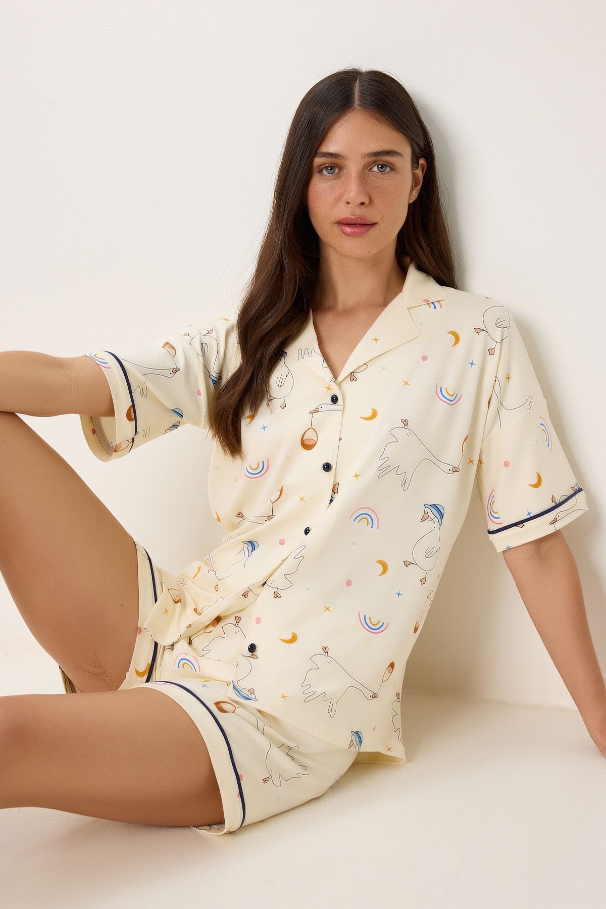 Lovelyİstanbul Desenli Şortlu Gömlek Pijama Takımı AÇIK SARI LPQ0010