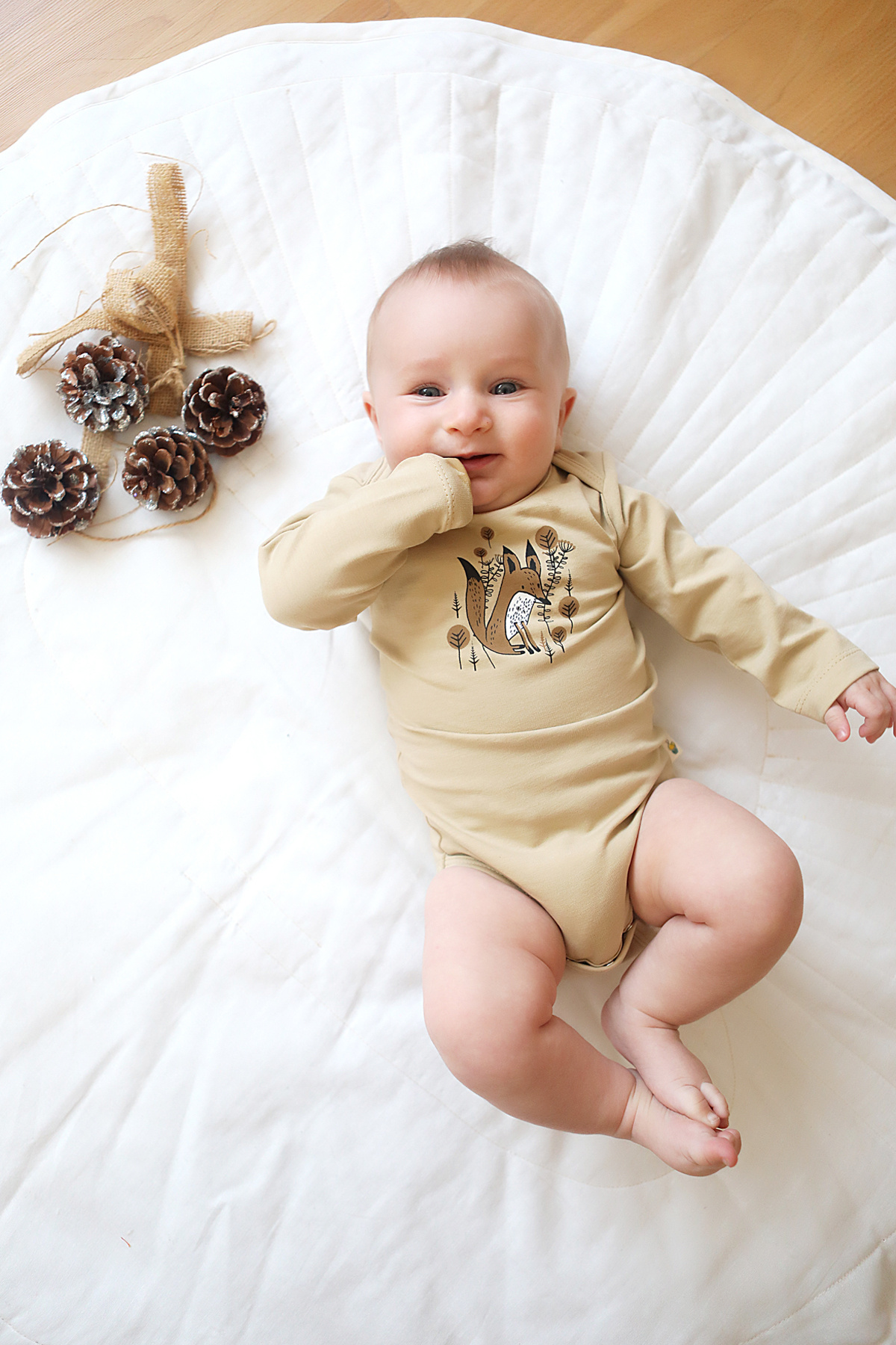 میلک اند مافین بادی نوزادی آستین بلند دکمهدار بژ میلک اند مافین بادی نوزادی آستین بلند دکمهدار بژ