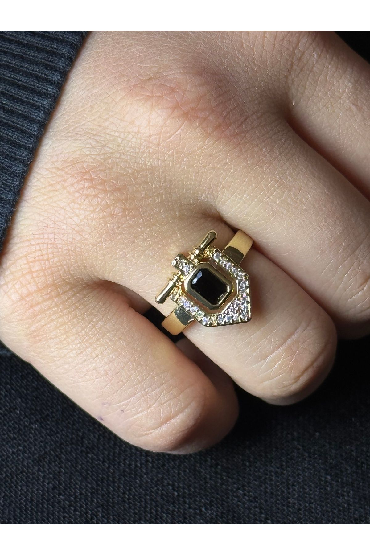 XUPING JEWELRY 18K siyah zirkon taşlı gold ayarlanabilir çelik yüzük paslanmaz kararmaz