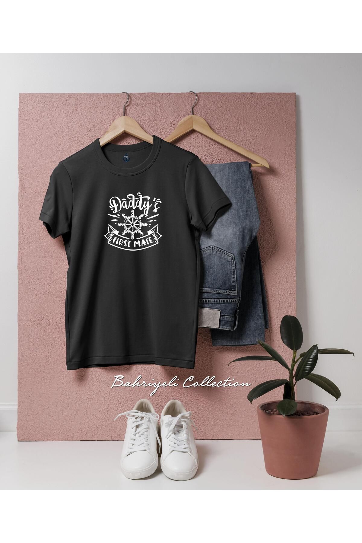 bahriyeli.jpeg Oversize Babalar Günü Daddys first mate Tasarımlı Unisex T-Shirt