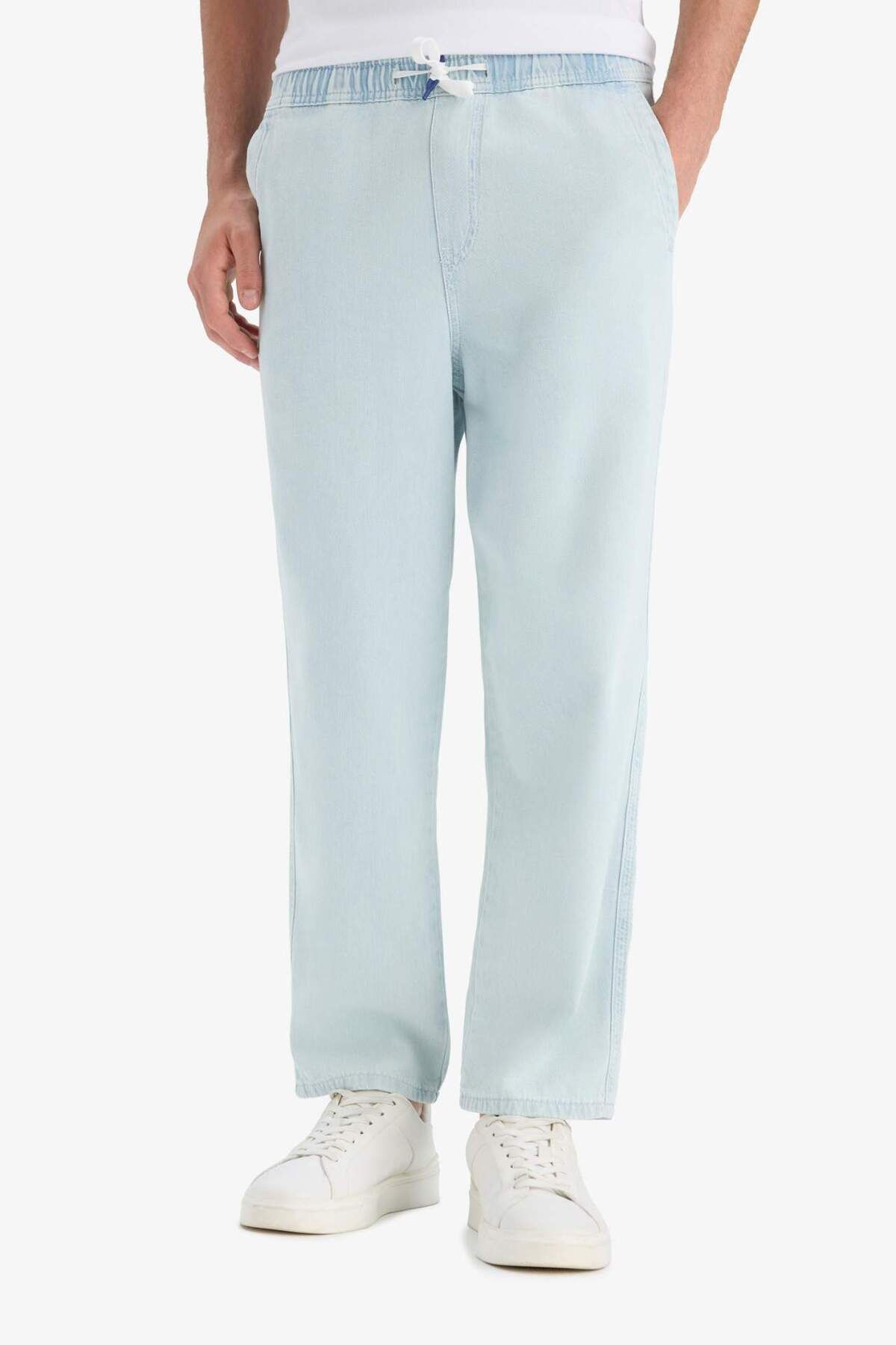 DeFacto %100 Pamuk Wide Leg Fit Geniş Kalıp Normal Bel Beli Lastikli Geniş Paça Yazlık Jean Pantolon C2045AX