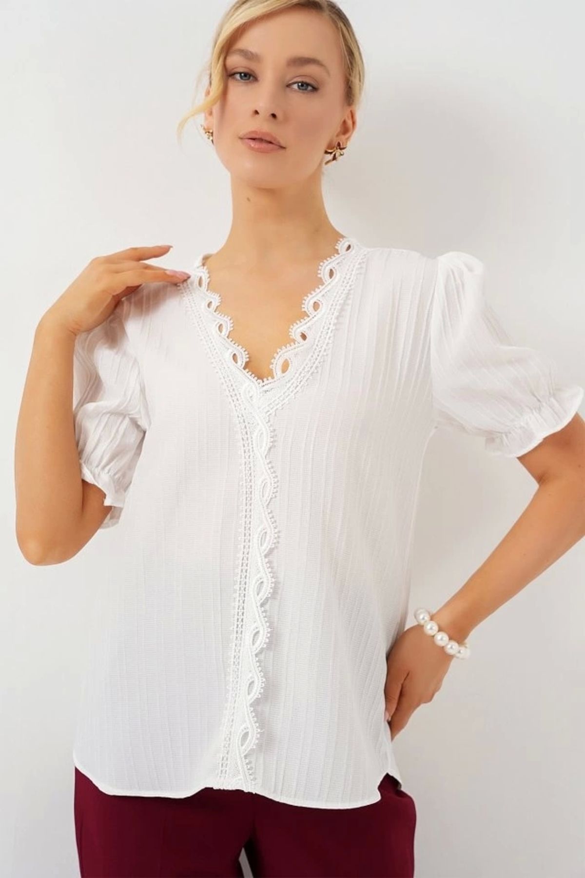 Butik V Yaka Dantelli Bluz 956 - Beyaz