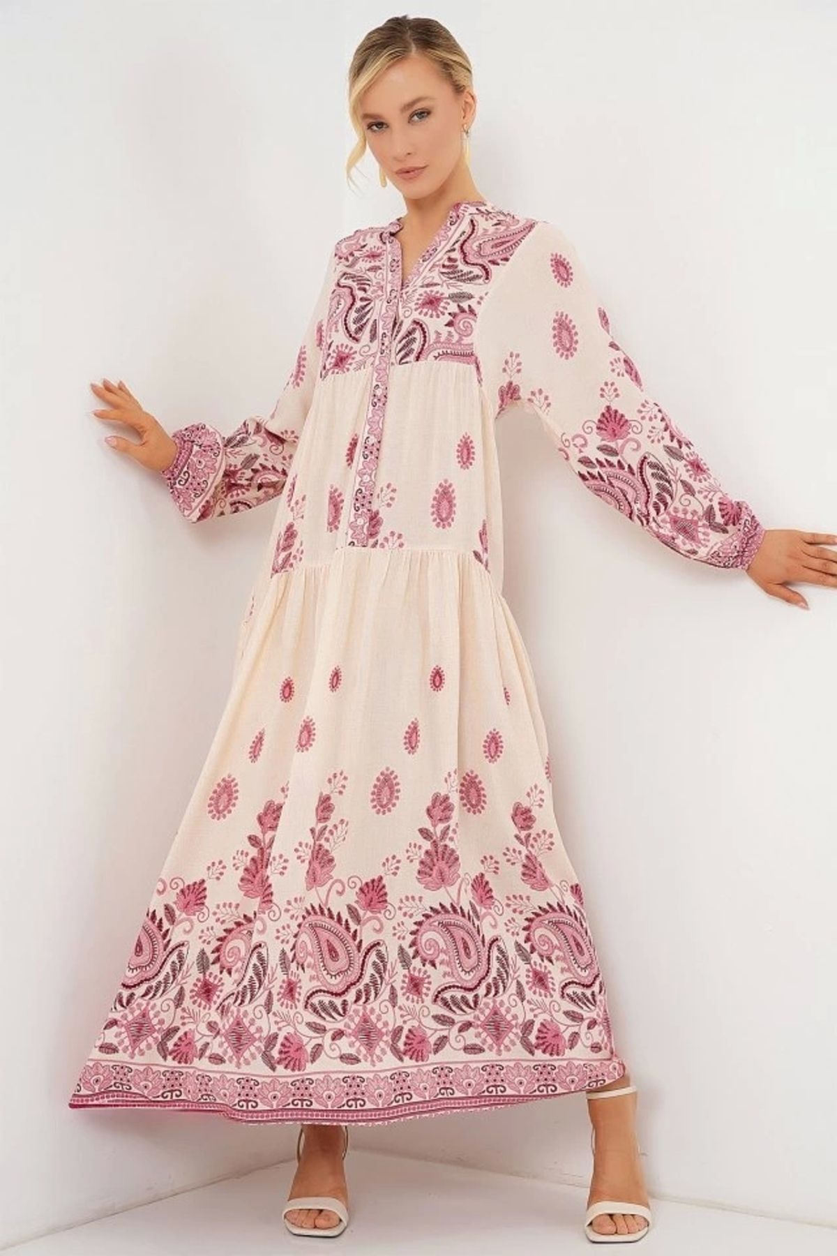 Butik 2423 Otantik Desenli Tesettür Elbise - Bordo 1