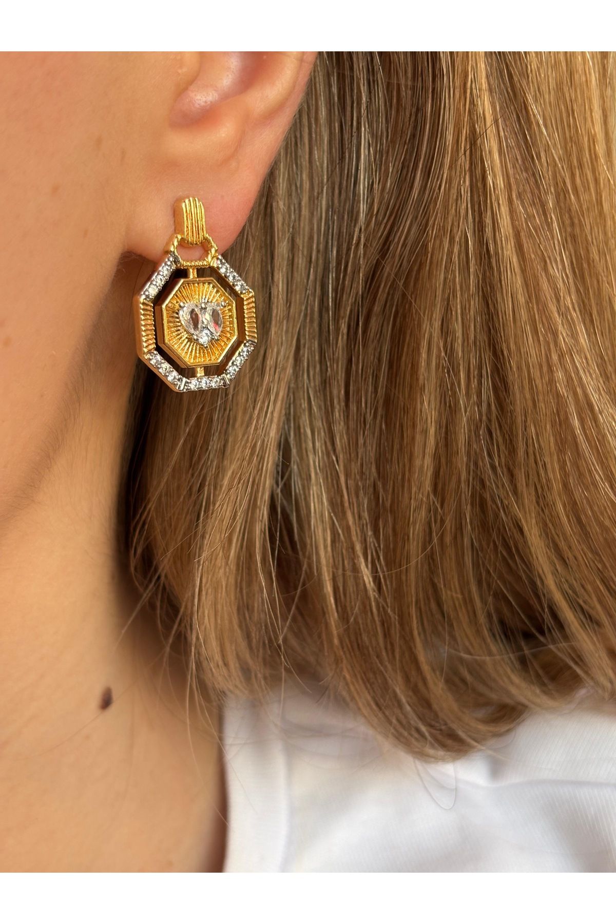mysteriajewelry Kalp ve Taş Detaylı Özel Seri Çelik Küpe