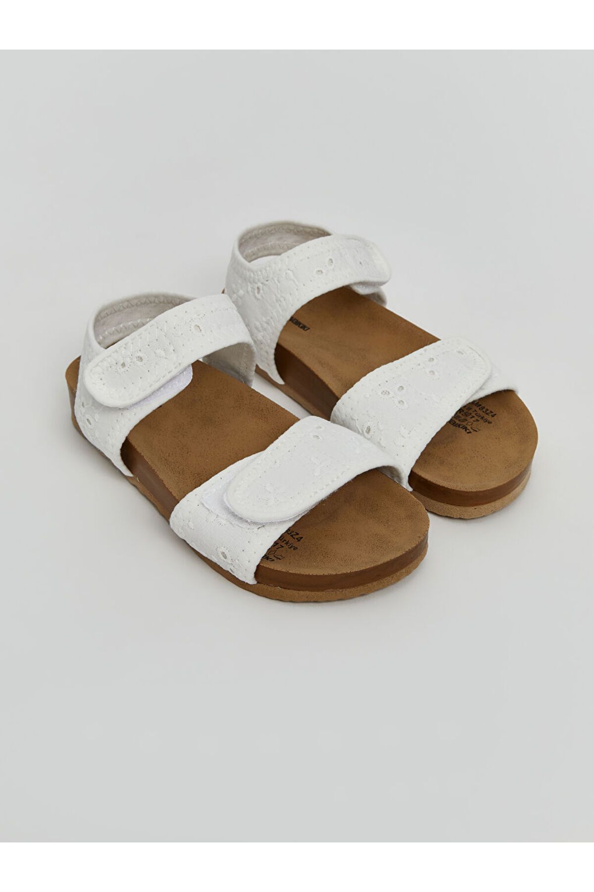 LC Waikiki LCW STEPS Beyaz Cırt Cırtlı Kız Çocuk Sandalet