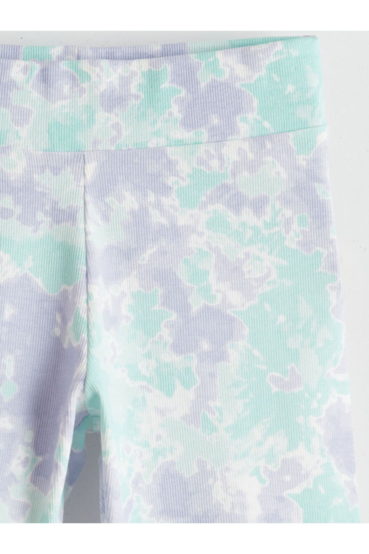 LC Waikiki Yeni Sezon Beli Lastikli Batik Desenli Kiz Cocuk Kisa Tayt - S5EI62Z4