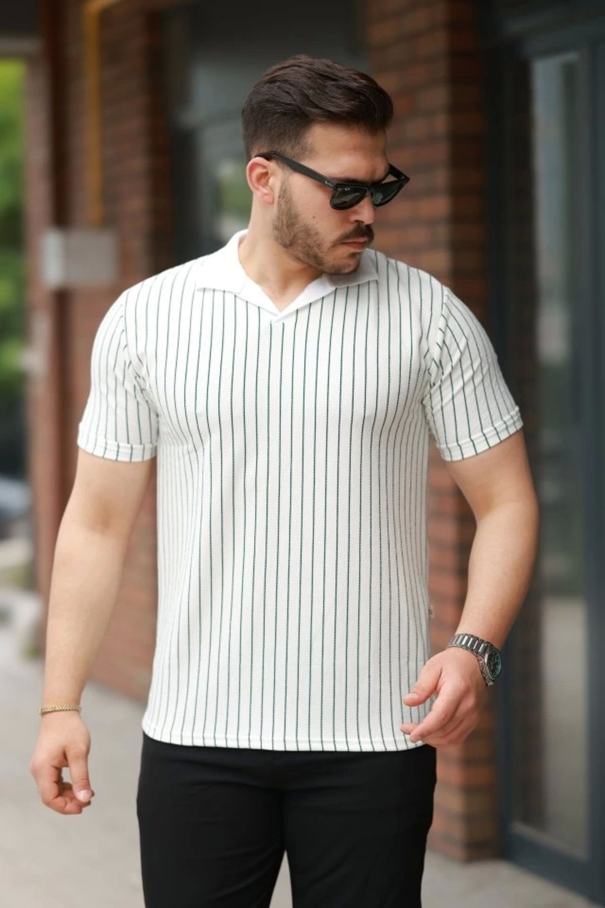 Butik Erkek Yakalı çizgi Desenli Kısa Kollu Tişört