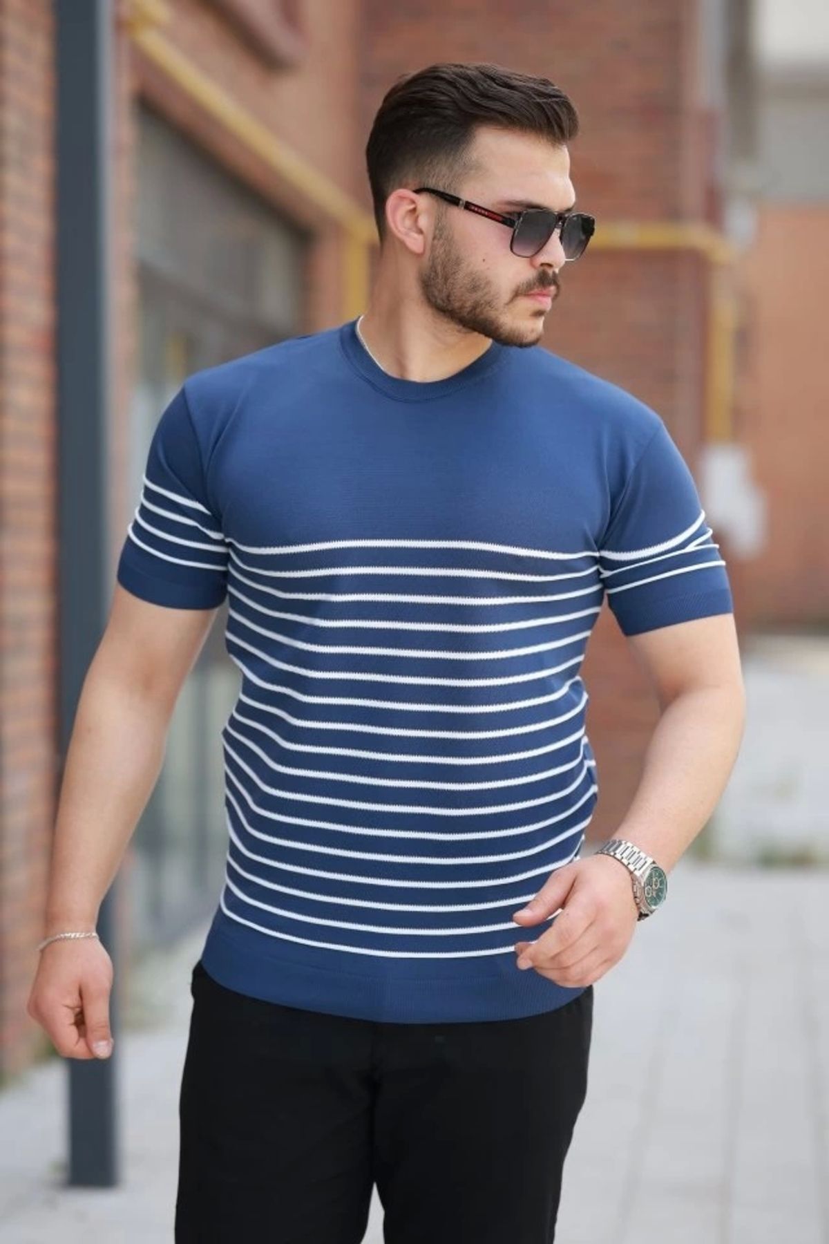 Butik Erkek çizgi Desenli Bisiklet Yaka Kısa Kollu T-sihrt