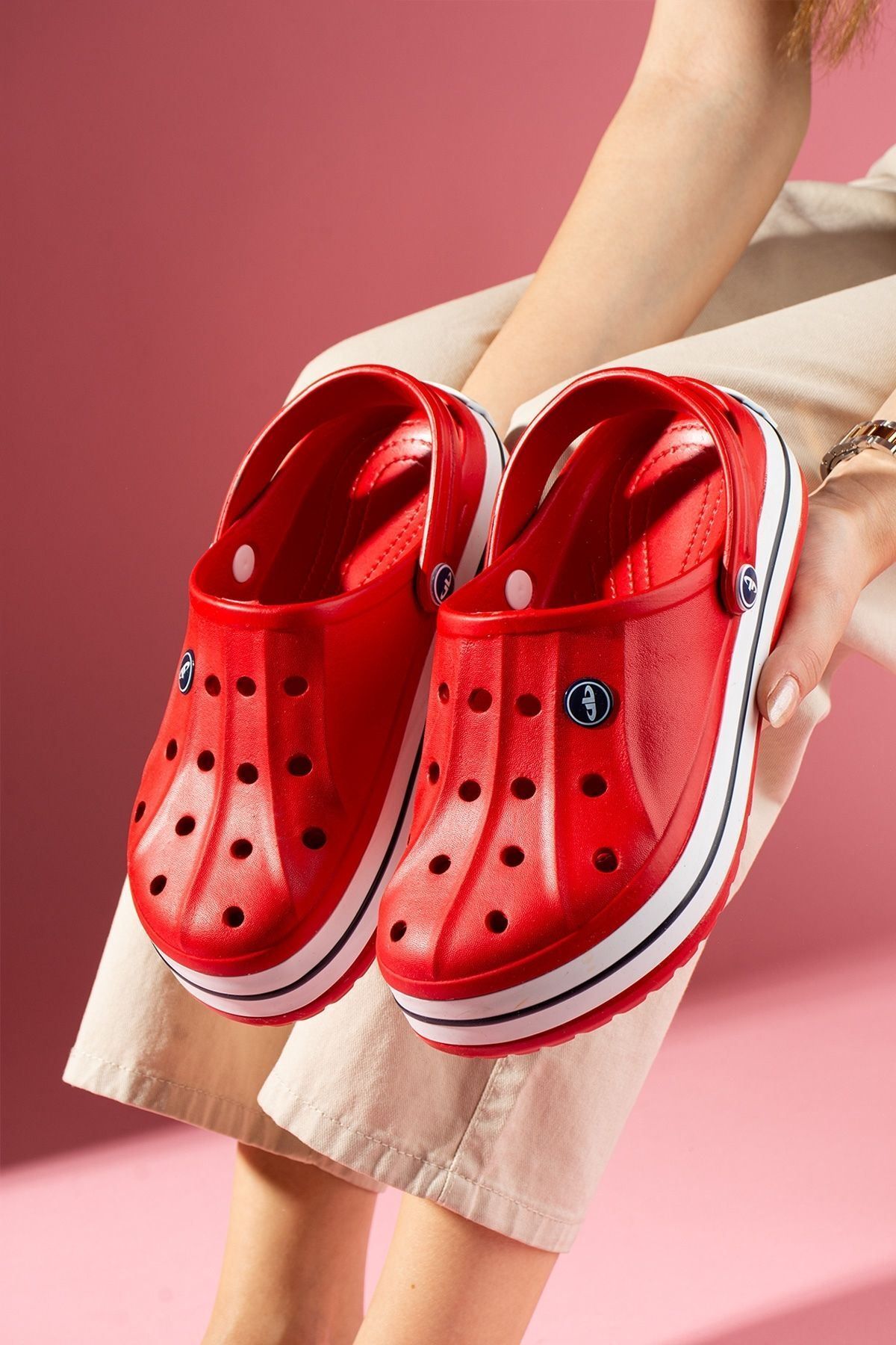 FUGA MODA-Eflora Red Perforated Line Embossed Polyurethane Closed Front Wet Floor Slippers and Sandals 4