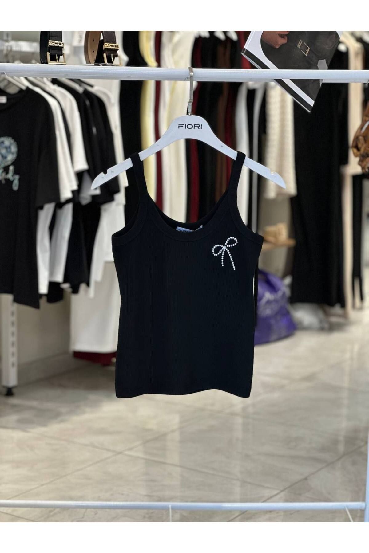 FioriModa Sıfır Kol Bluz