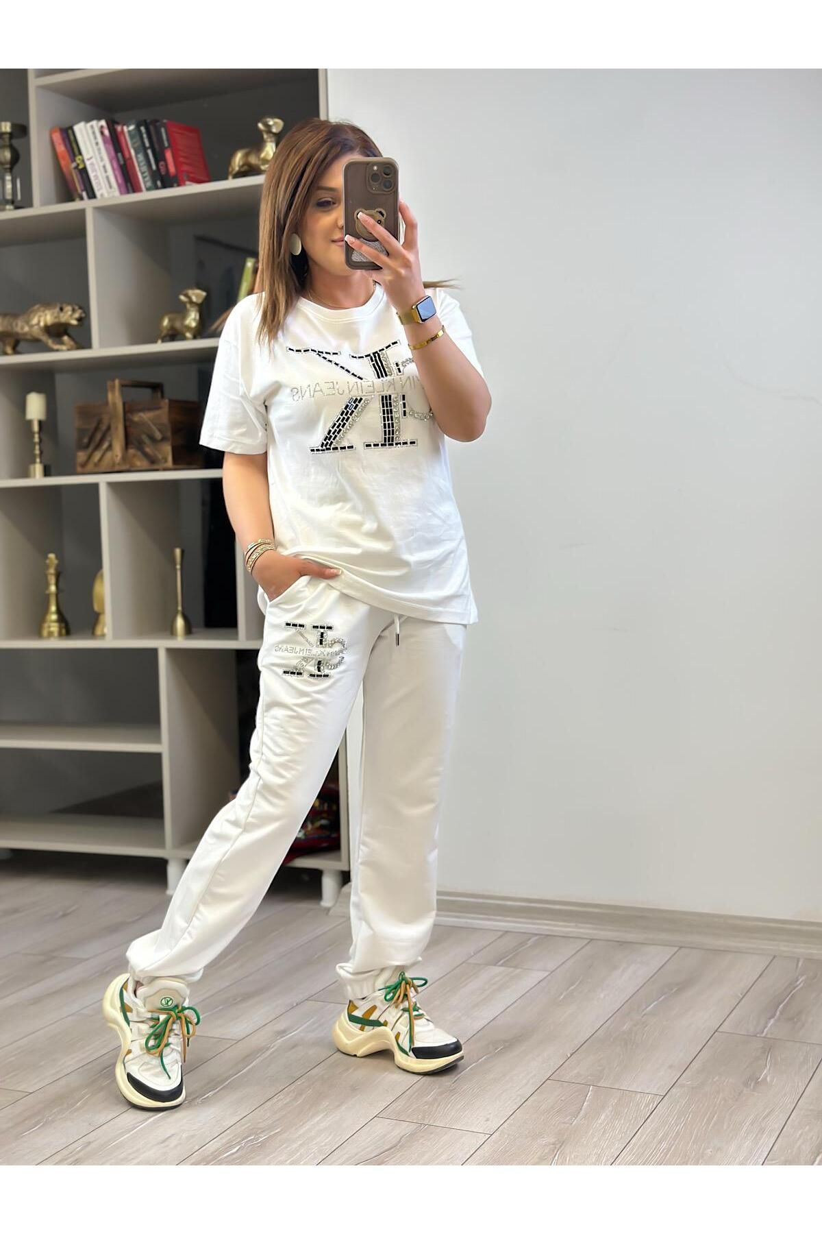 MELTEM TUĞAN Önü Taş Detaylı Takım BEYAZ