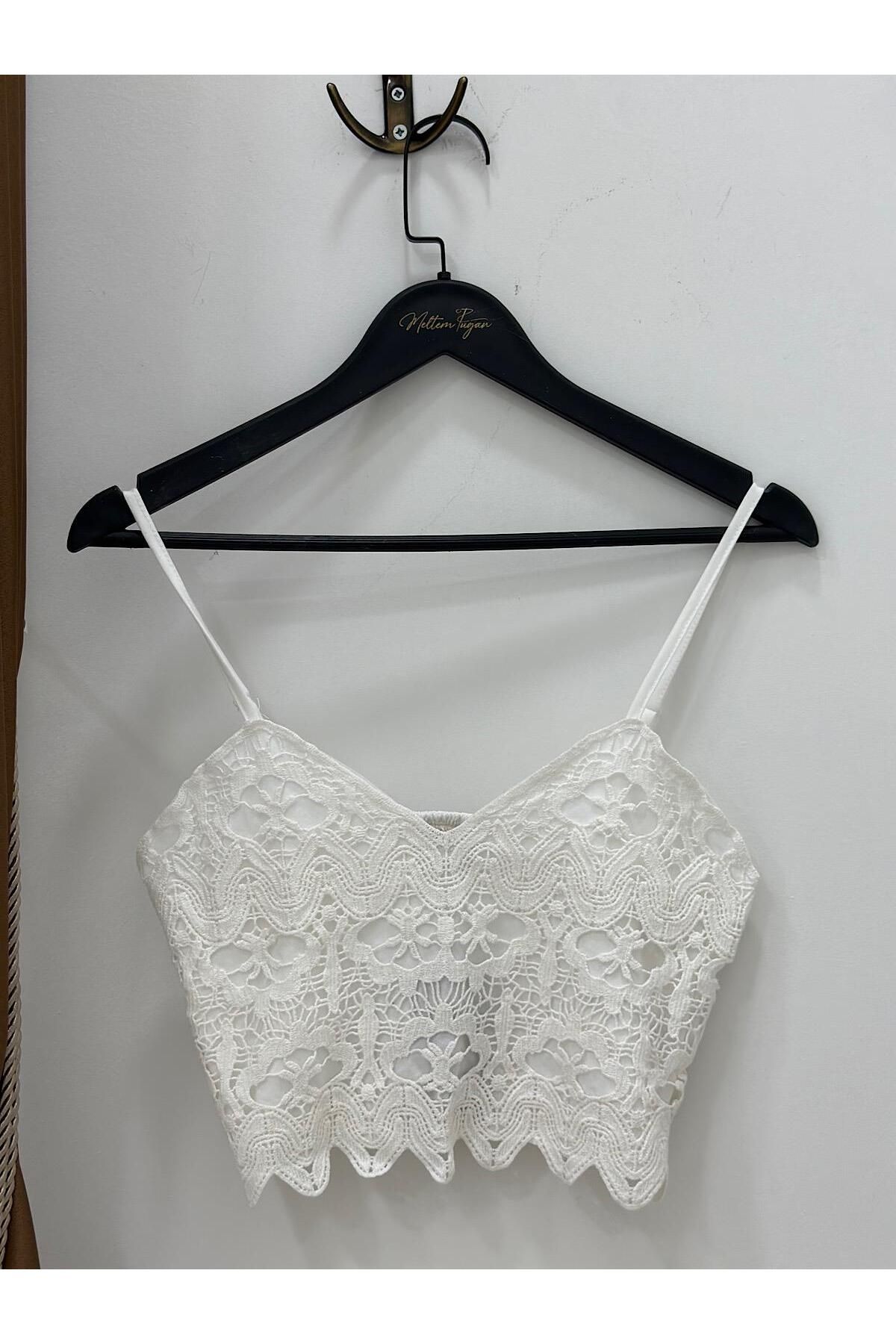 MELTEM TUĞAN Dantel Detaylı Crop EKRU