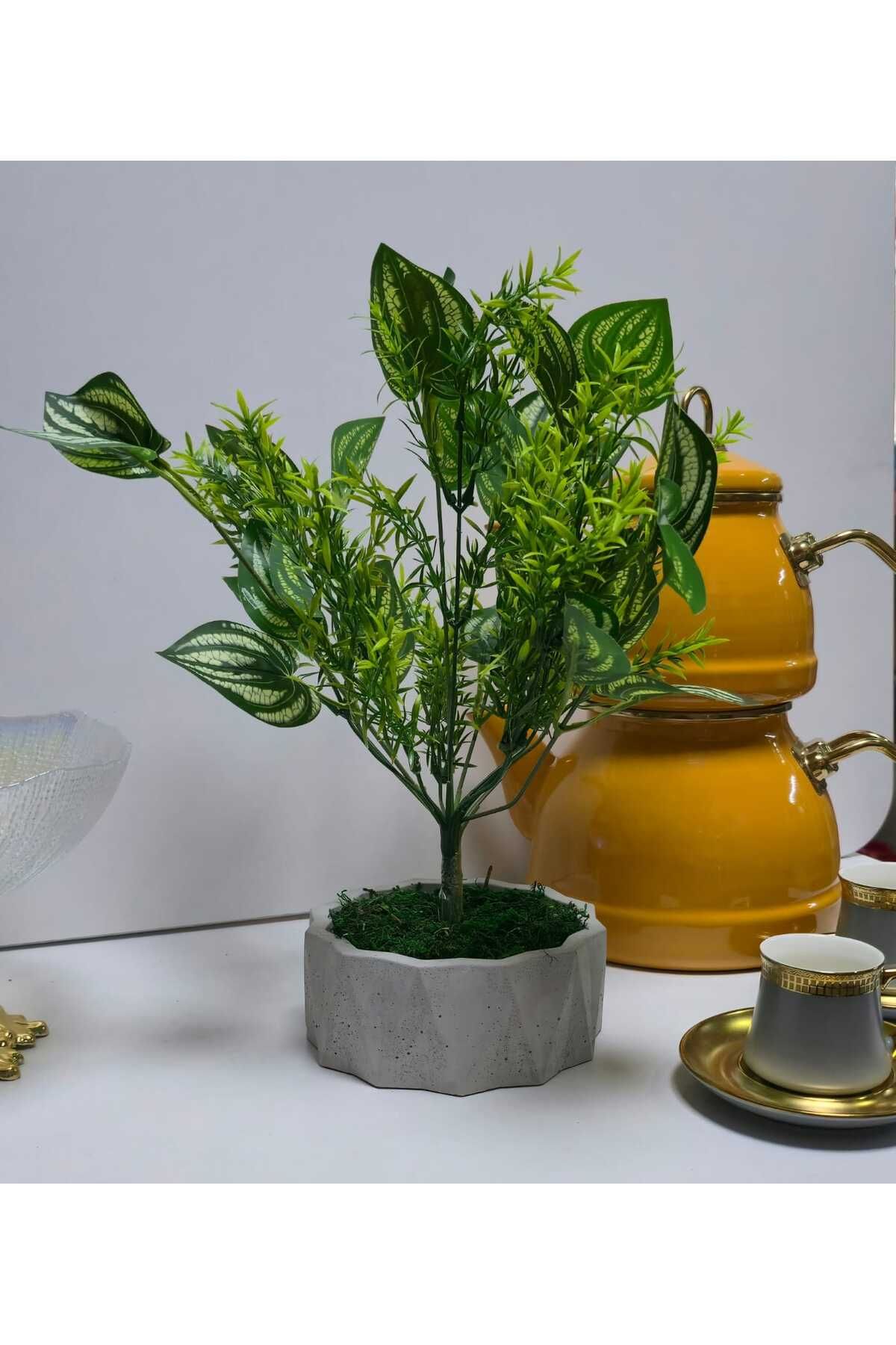 Lemonhouse Yapay Çiçek Elmas Kesim Beton Saksıda 28 - 36 Cm Yoğun Yapraklı 1.Kalite