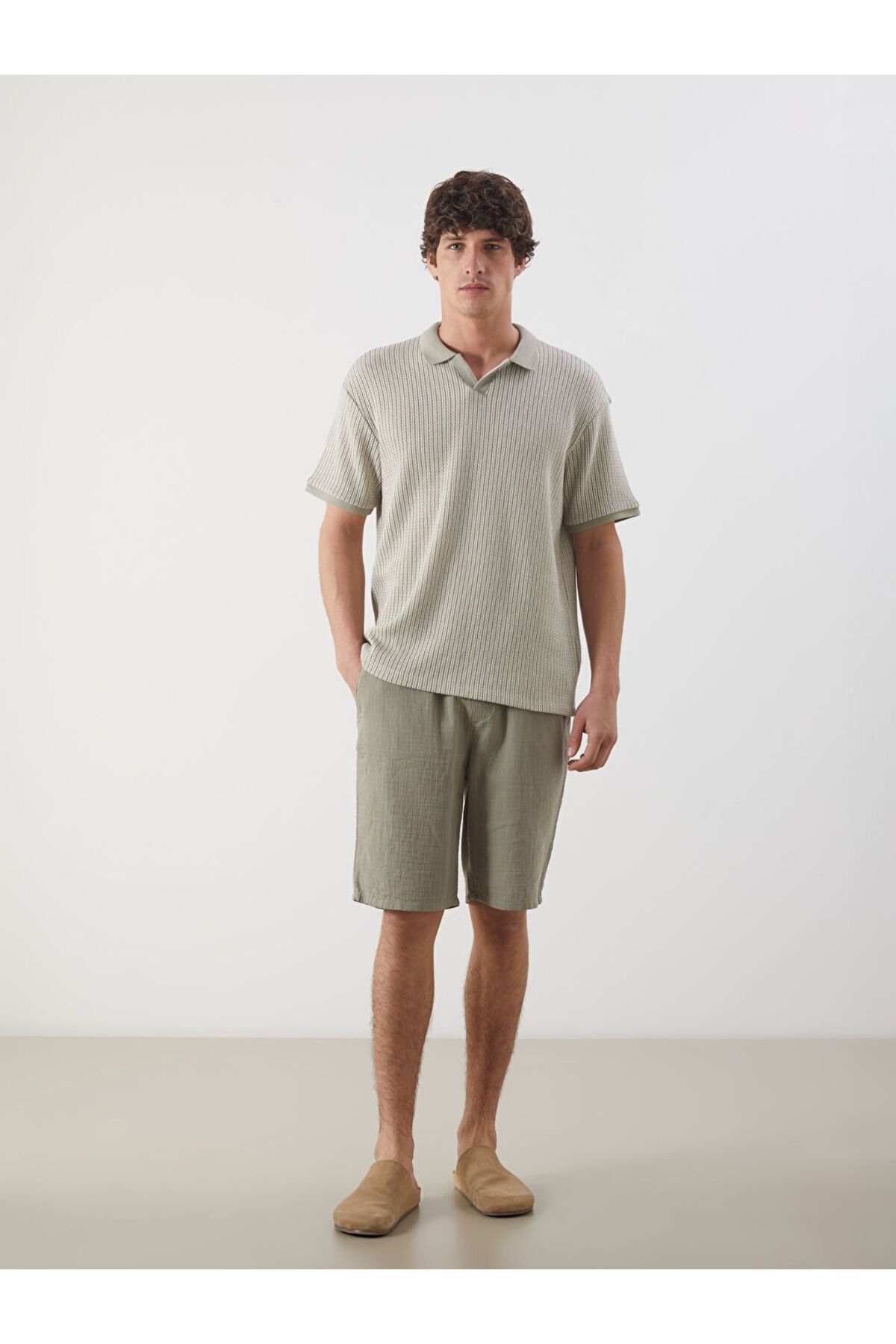 LC Waikiki Yeni Sezon Slim Fit Beli Baglama Detayli Erkek Sort - S5IS32Z8
