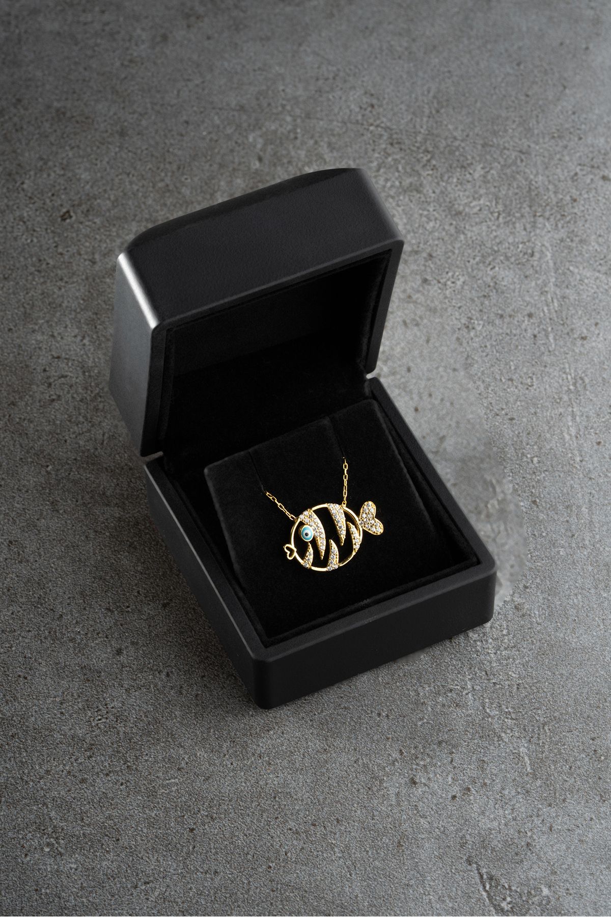 Silvano Jewelry 925 Ayar Gümüş Işıklı Kutuda Zirkon Taşlı Balık Kolye