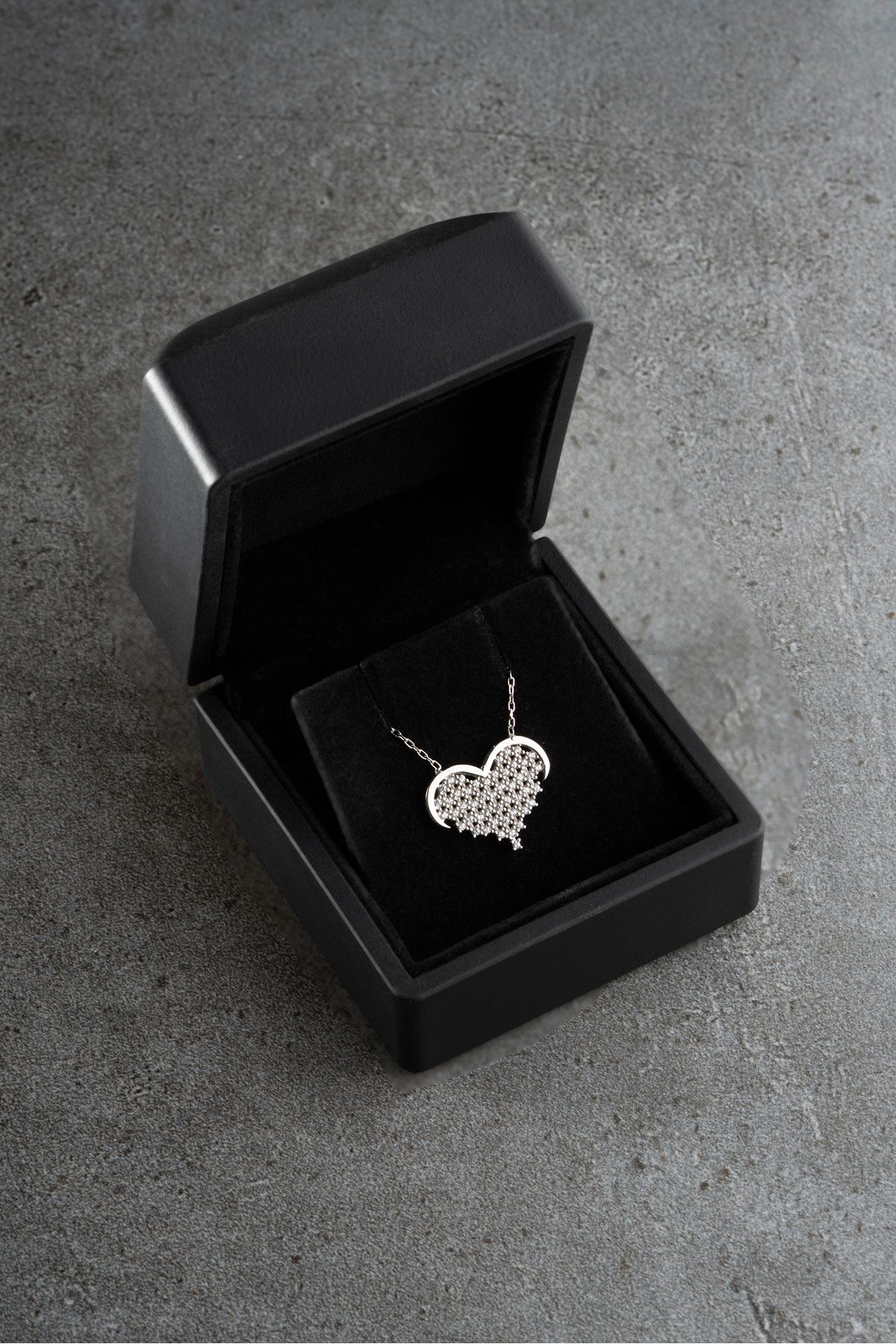 Silvano Jewelry 925 Ayar Gümüş Işıklı Kutuda Zirkon Taşlı Kalp Kolye