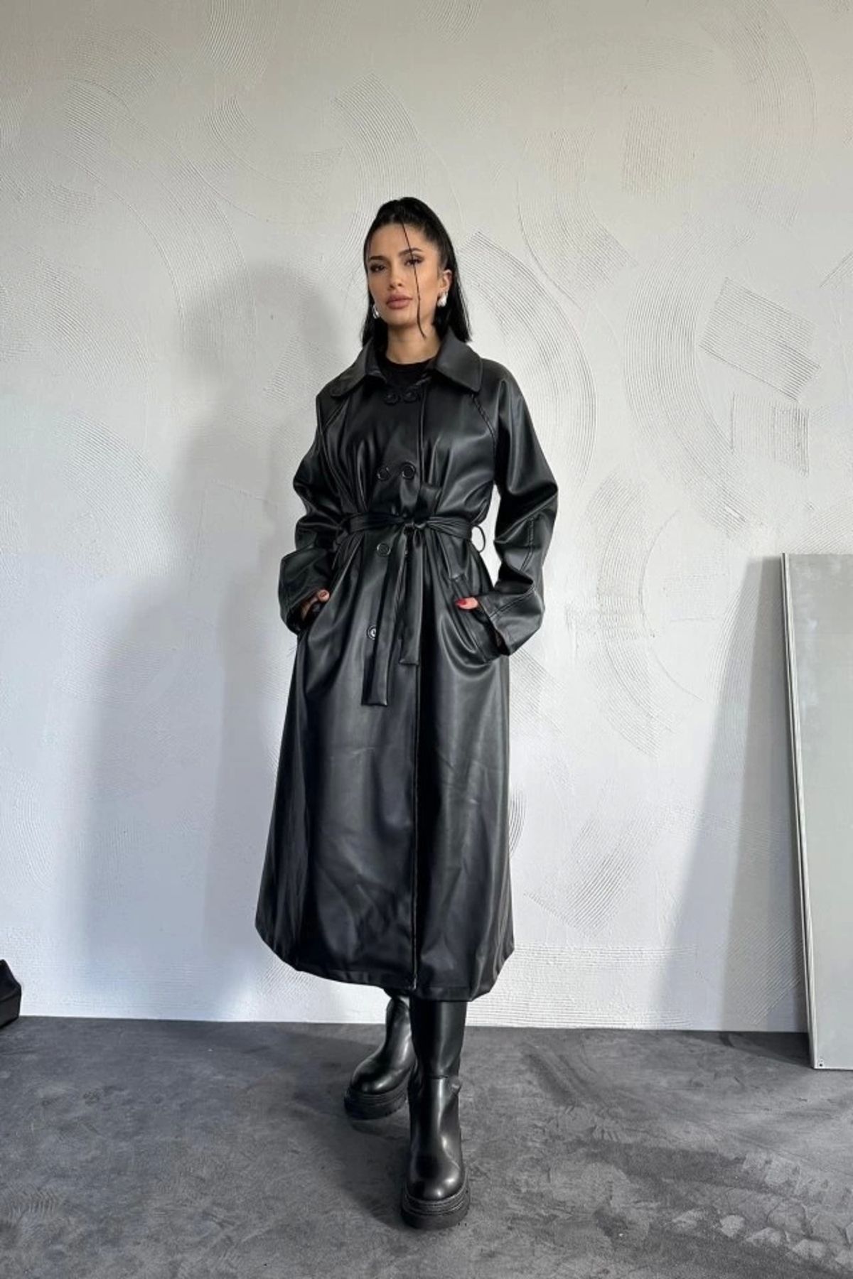 Butik Siyah Reglan Kol Trençkot