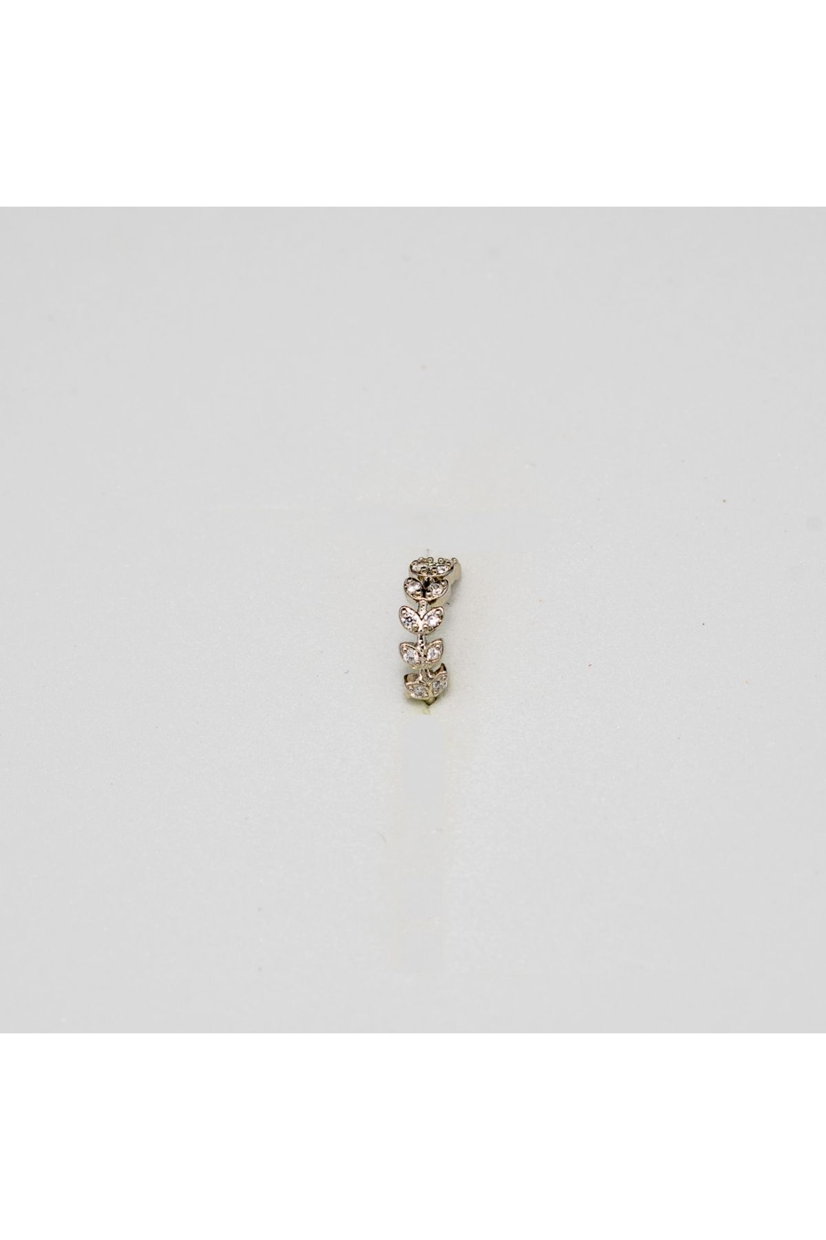 Piercing by Sever YAPRAK HALKA ÇELİK PIERCING… GÜMÜŞ/SILVER RENKLİ ve ŞEFFAF TAŞLI (TARGUS HELIX CONCH FLAT)