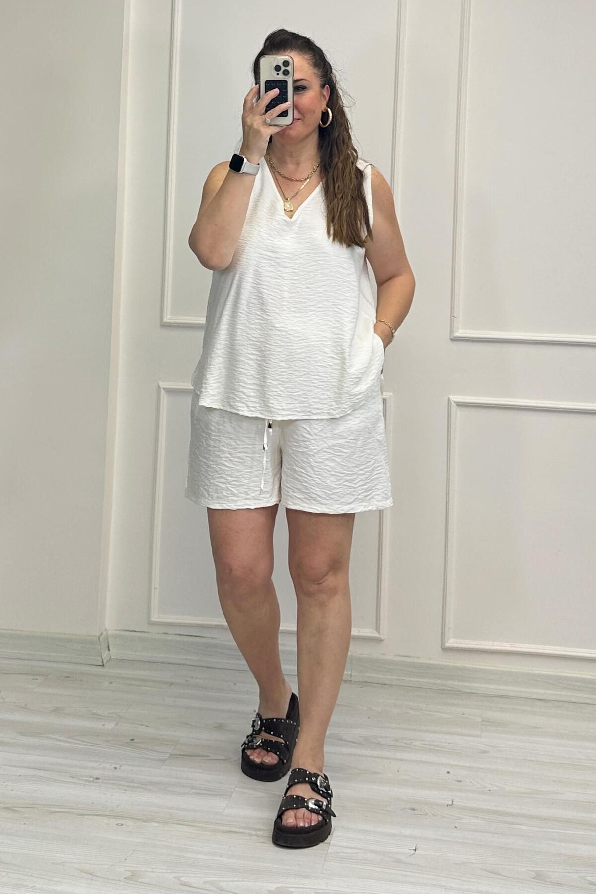Mine Sabuncuoğlu Annalisa Şortlu Takım Krem